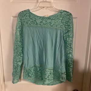 Lovely Melody Blouse Women’s Size Medium Floral Lace Thermal Long Sleeve Light
